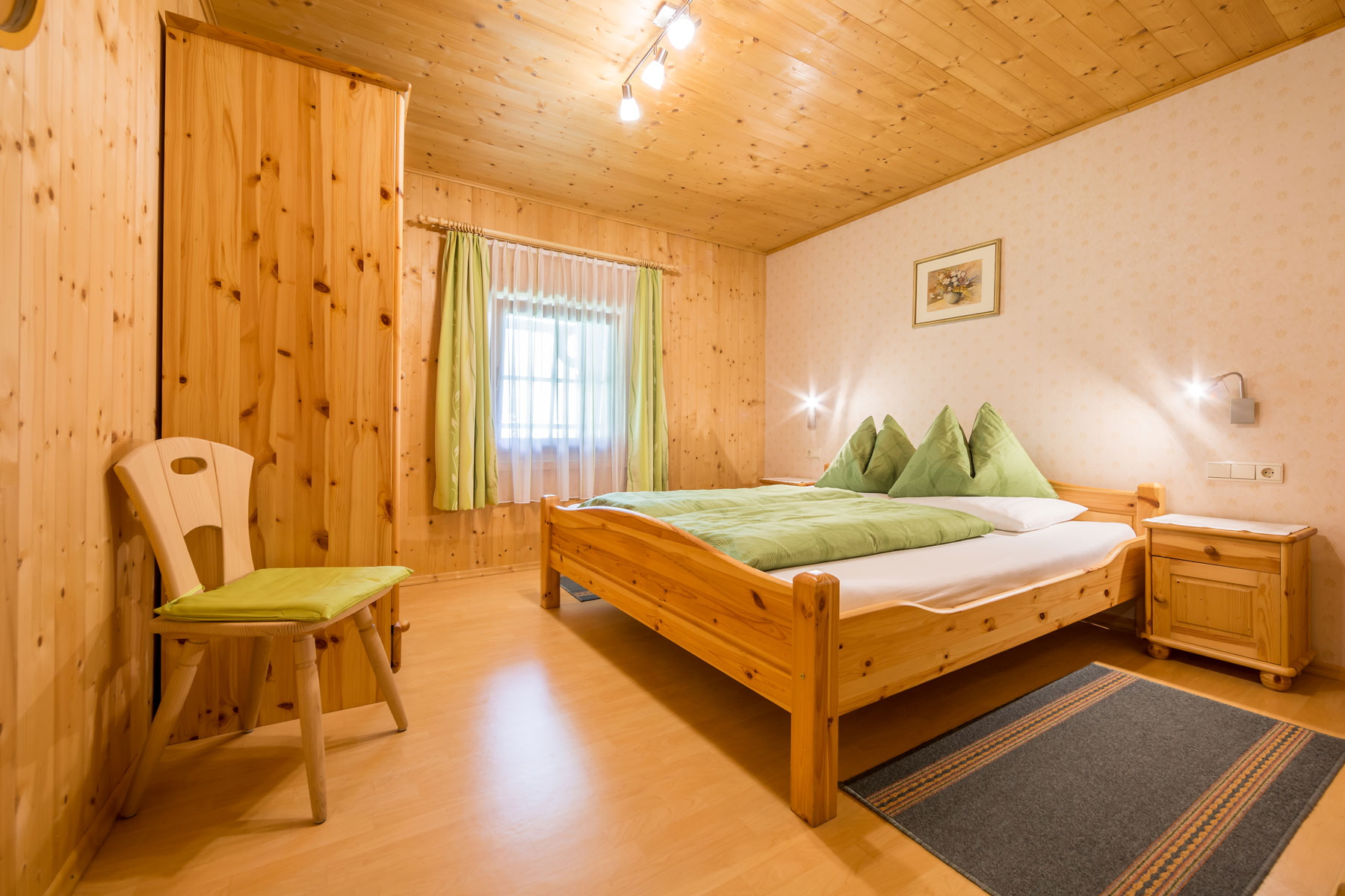 Schlafzimmer Ansicht 1 Hörneggile-Blick